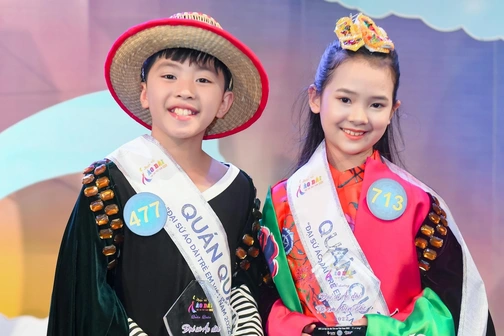 2 người mẫu nhí giành Quán quân Đại sứ Áo dài Trẻ em Việt Nam